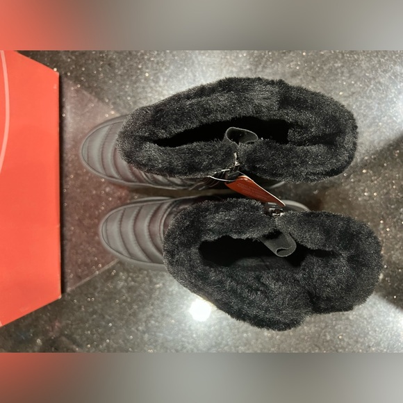 Easy Spirit Exposure 2 Mid Calf Winter Furry Boots MSRP $109 Size 6.5 NIB MACY’s - Picture 7 of 9